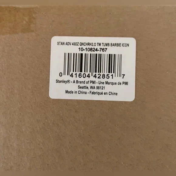 Stanley- Barbie Limited Edition Collectible Vibrant Pink 40oz Tumbler - Picture 8 of 9